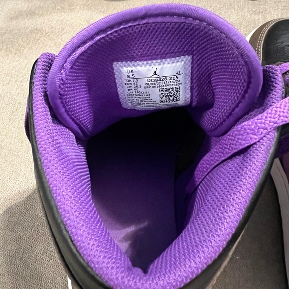 Hardly worn!! Men’s size 8.5 Nike Air Jordans - Picture 10 of 15